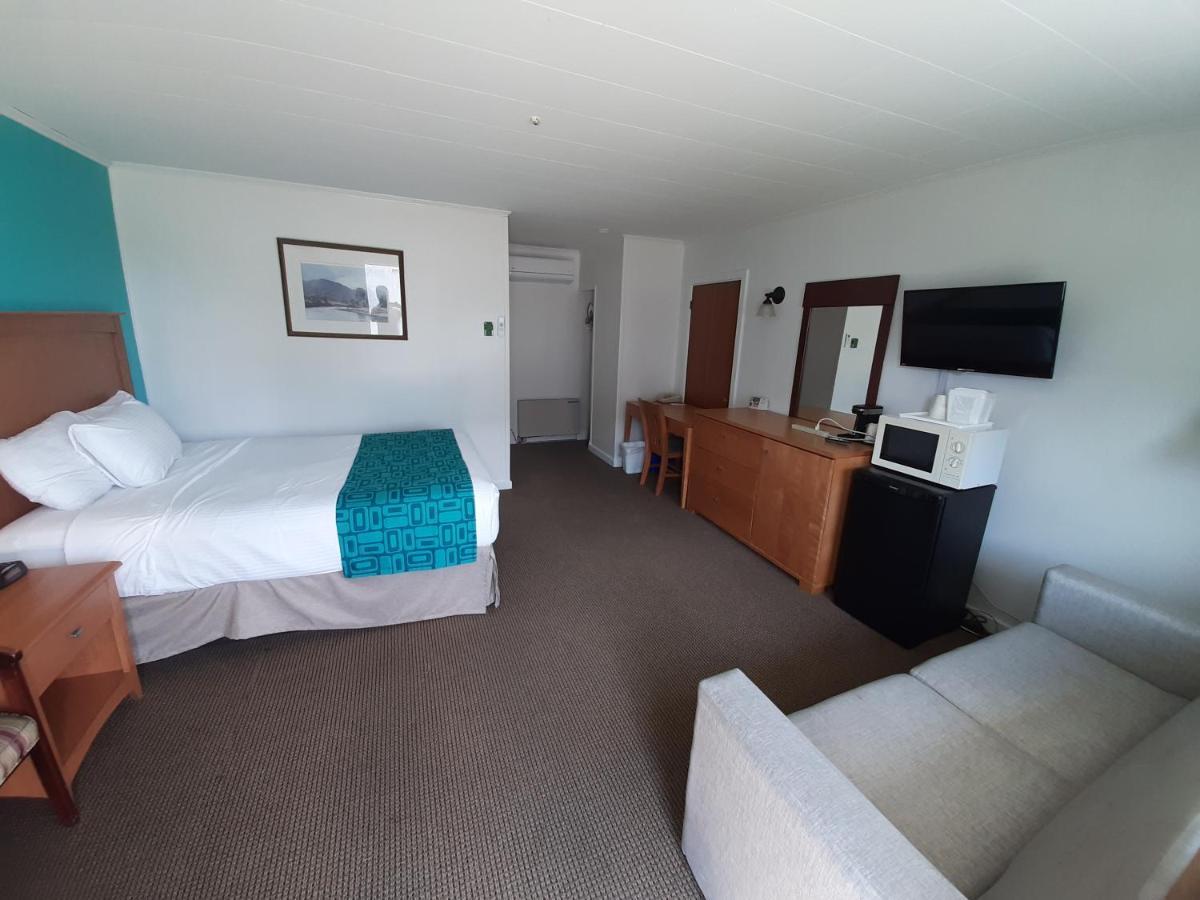 Howard Johnson By Wyndham Woodstock Nb Экстерьер фото