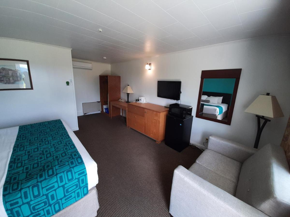 Howard Johnson By Wyndham Woodstock Nb Экстерьер фото
