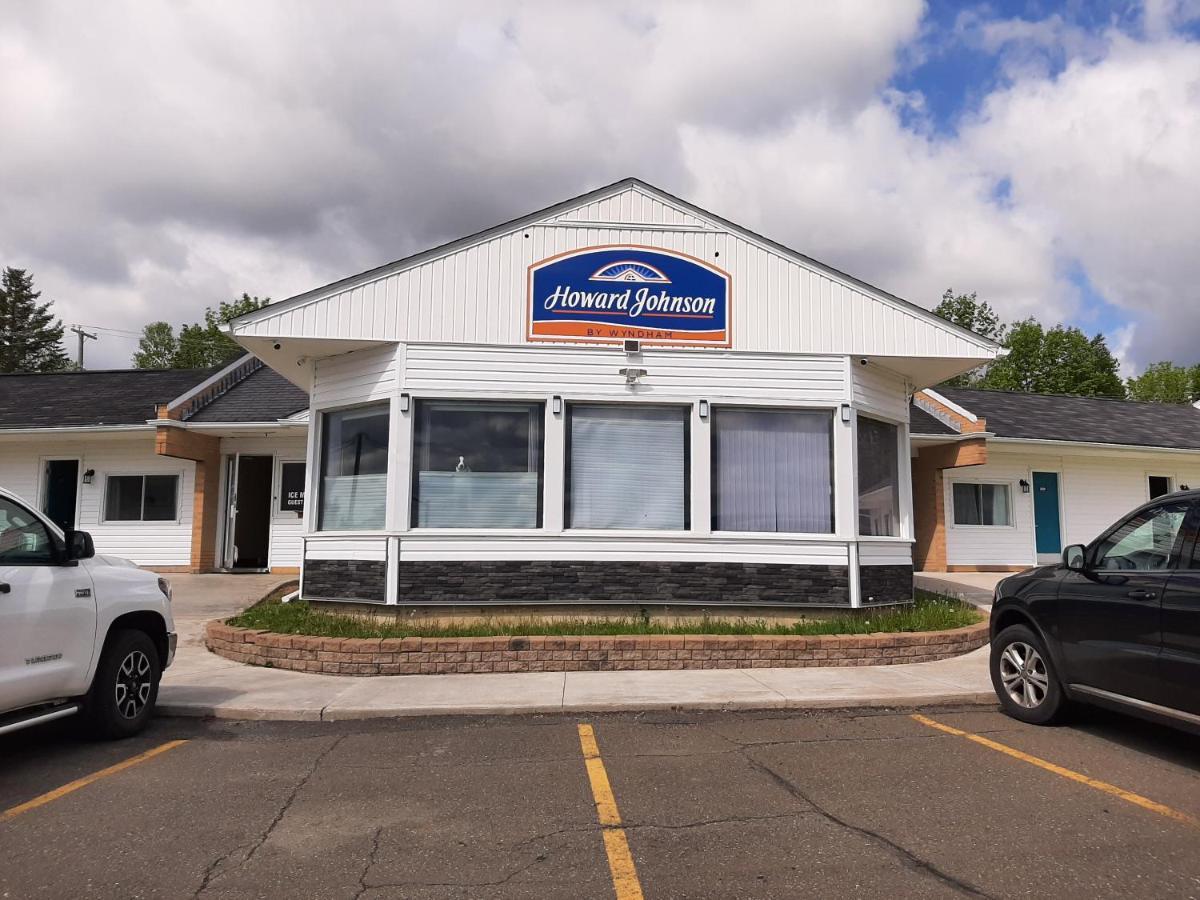 Howard Johnson By Wyndham Woodstock Nb Экстерьер фото