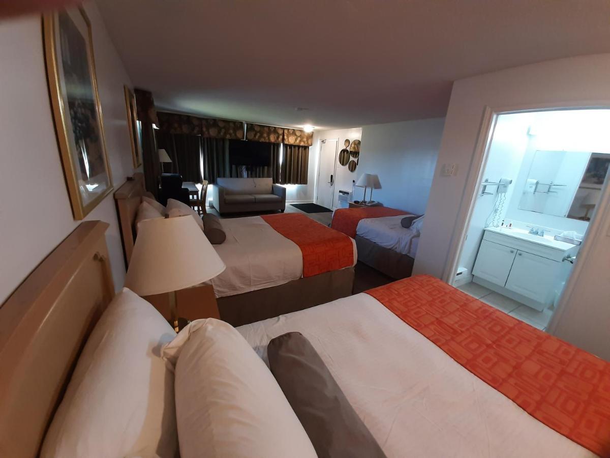 Howard Johnson By Wyndham Woodstock Nb Экстерьер фото
