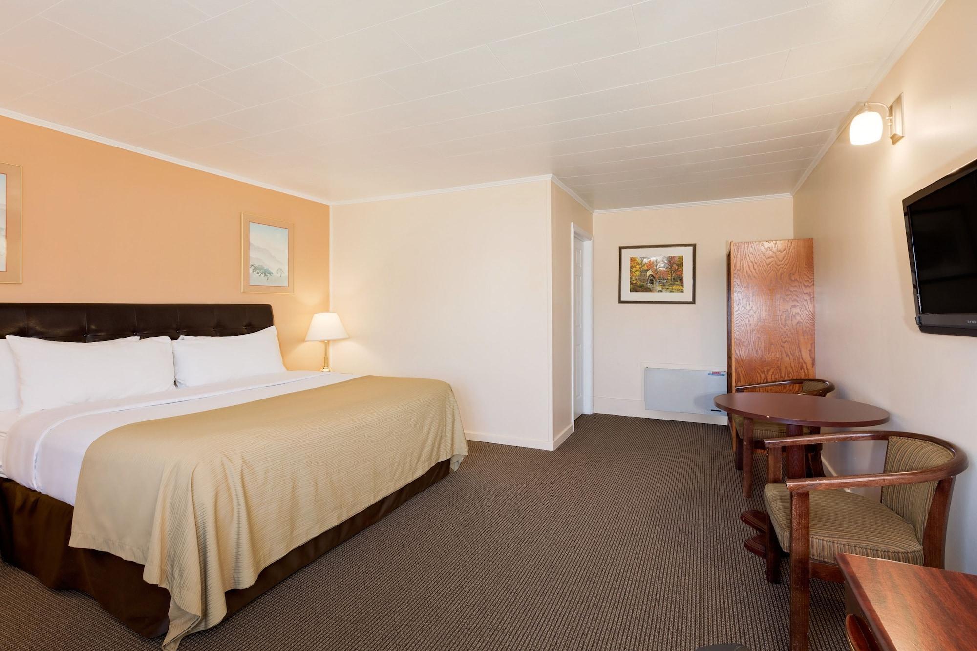 Howard Johnson By Wyndham Woodstock Nb Экстерьер фото