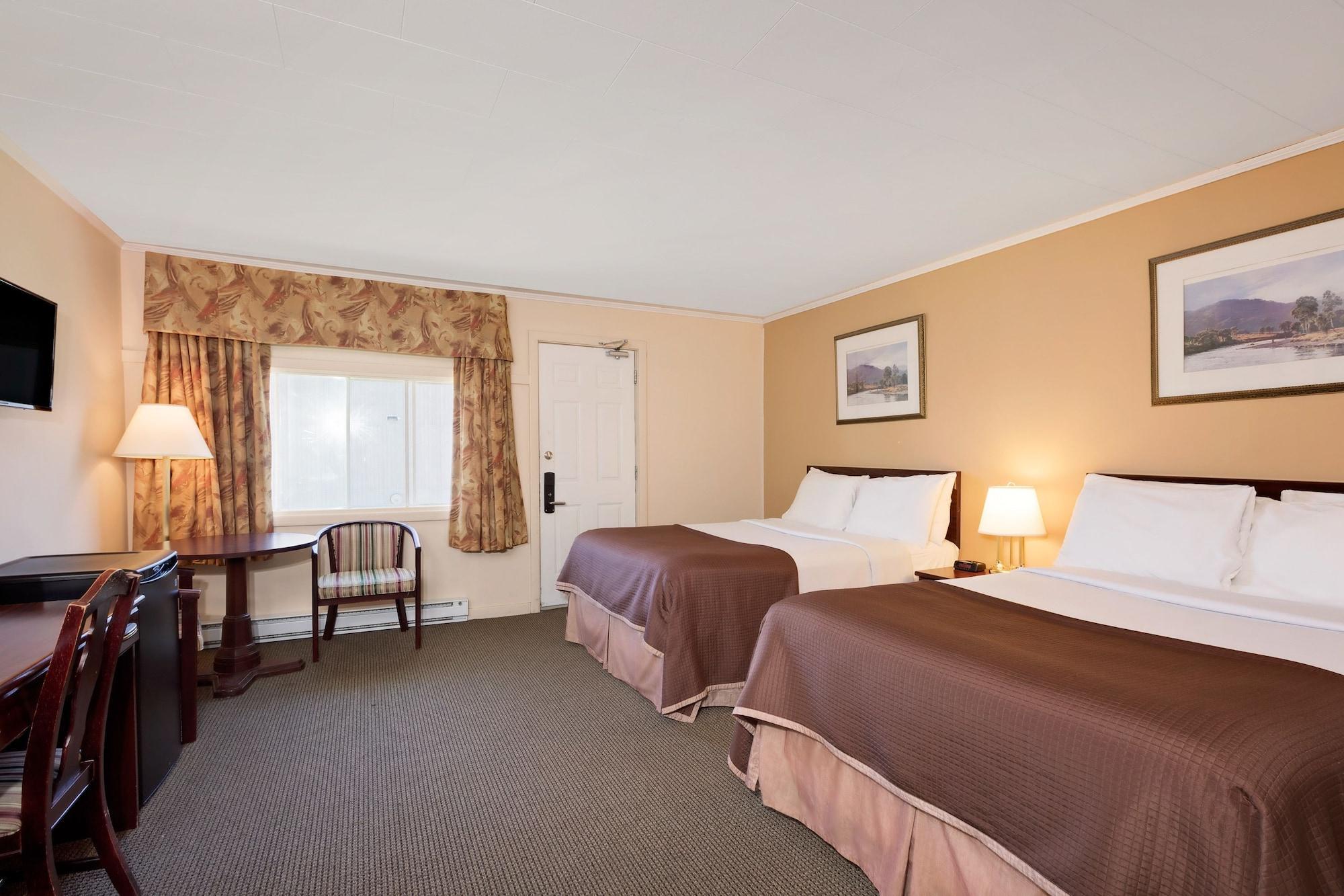 Howard Johnson By Wyndham Woodstock Nb Экстерьер фото